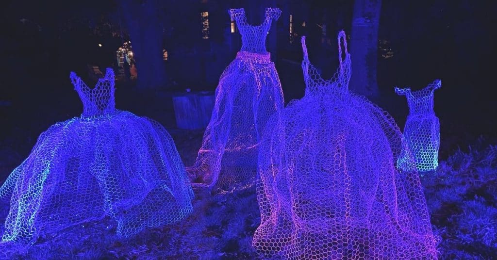 Chicken Wire Neon Ghost Dress Halloween Decor